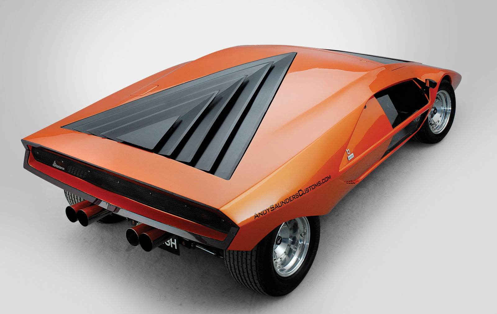 Lancia Stratos Zero (replica) - rear